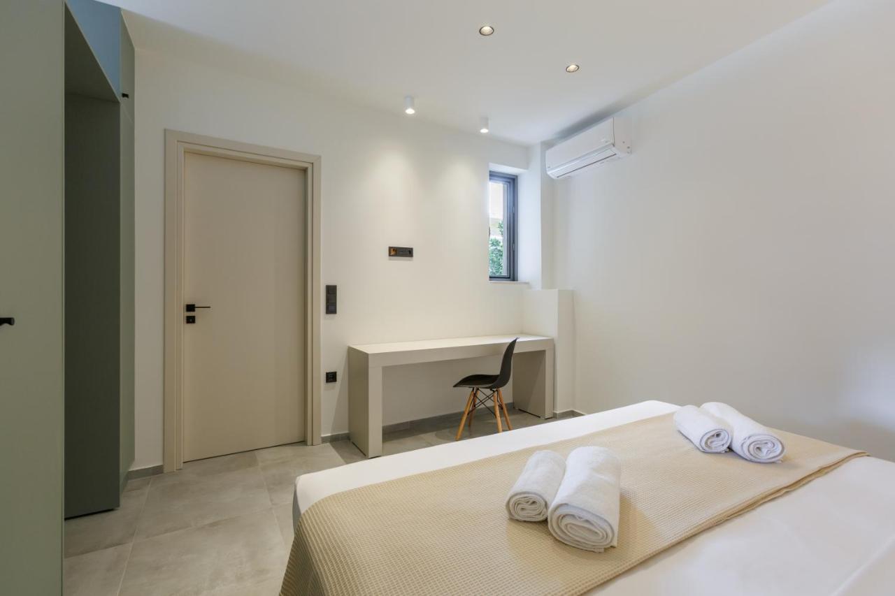 Studio W/King Size Bed Near The Heart Of Kalamáta Kültér fotó